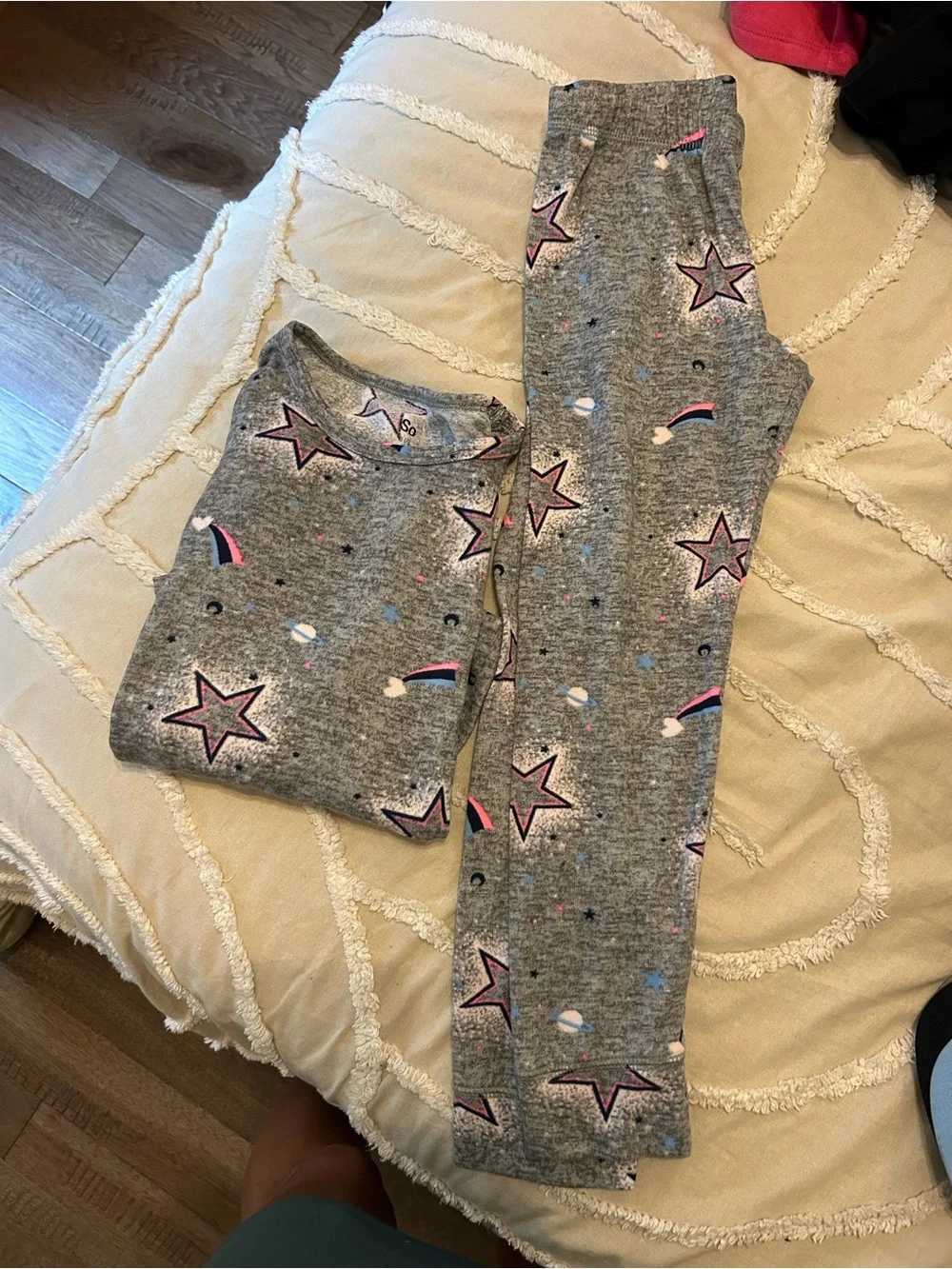 SO Girls' Grey Pajama Set with Purple Star Print